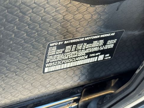 Used 2025 BMW iX xDrive50 image 34