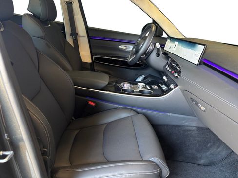 New 2026 Genesis GV70 2.5T AWD/4WD image 15