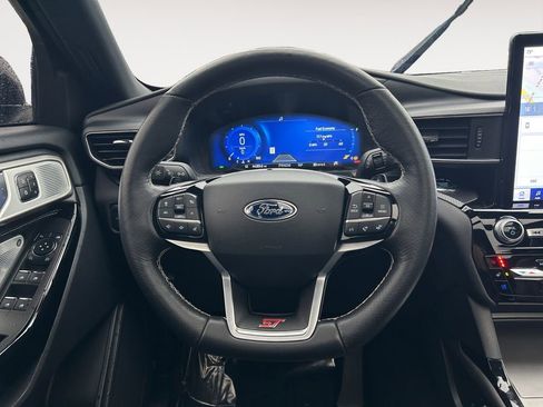 Used 2022 Ford Explorer ST w/ ST Street Pack image 14