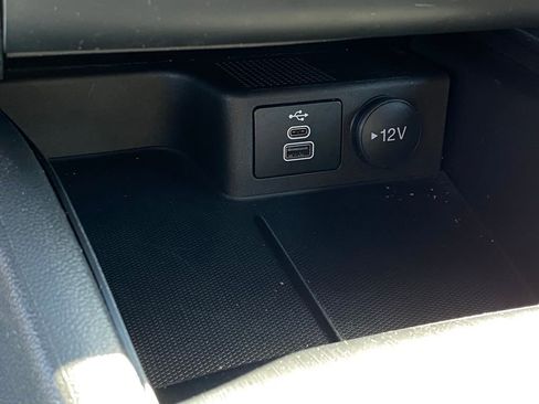 Used 2025 Ford Escape ST-Line FWD image 21
