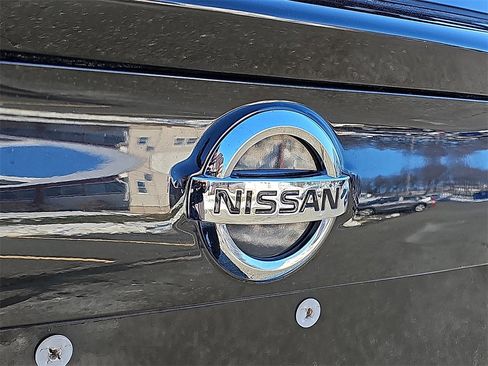 Used 2020 Nissan Rogue Sport SV image 31