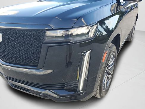 Used 2022 Cadillac Escalade Sport Platinum w/ Heavy-Duty Trailer Package AWD/4WD image 9