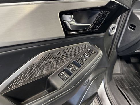 Certified 2023 Acura MDX FWD w/ Technology Package image 15