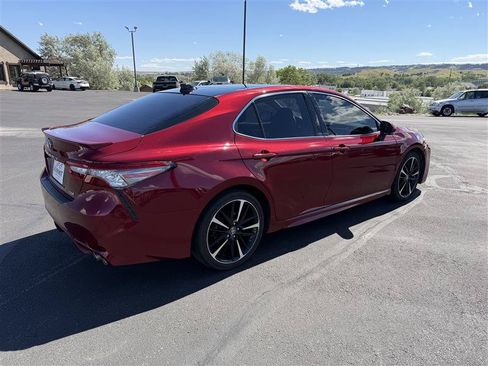 Used 2018 Toyota Camry XSE w/ Driver Assist Package FWD image 5