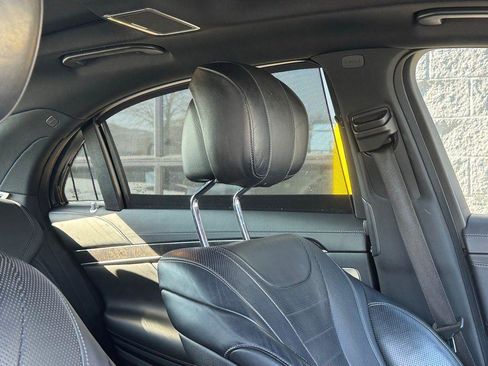 Used 2019 Mercedes-Benz S 560 4MATIC Sedan w/ AMG Line Exterior image 46