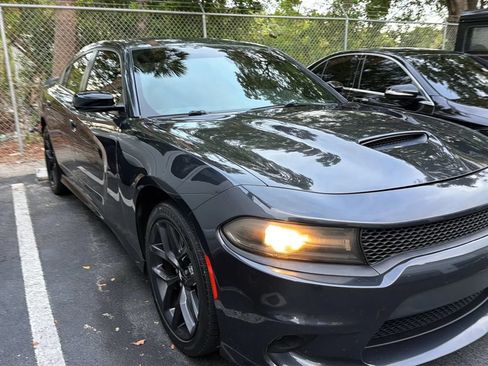 Used 2019 Dodge Charger GT RWD image 2