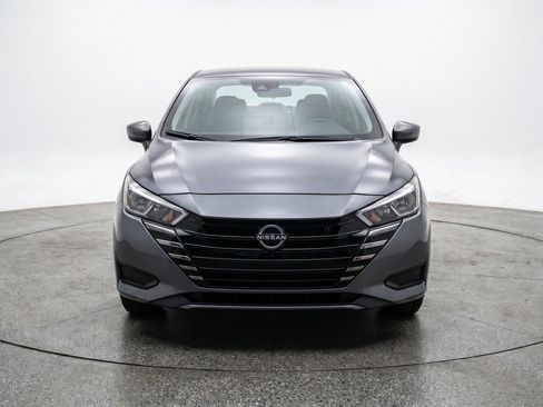 Used 2025 Nissan Versa SV FWD image 2