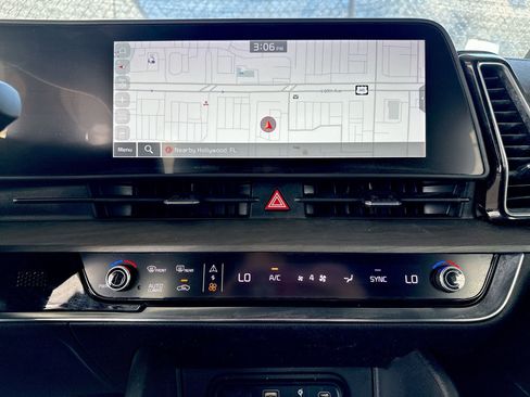 Used 2023 Kia Sportage X-Line w/ X-Line Premium Package image 23