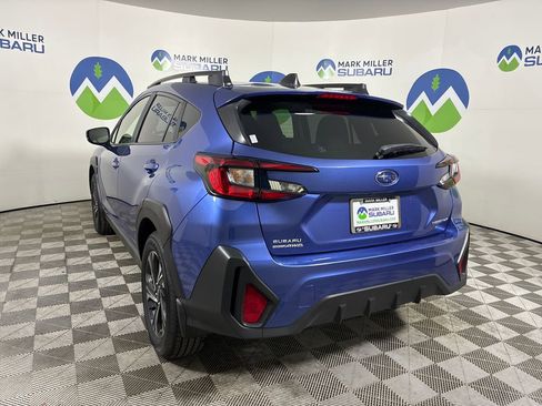 Used 2025 Subaru Crosstrek 2.0i Premium image 4