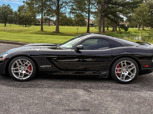 Used 2006 Dodge Viper SRT-10 RWD image 1