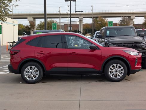 New 2026 Ford Escape Active image 3
