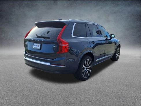 Used 2024 Volvo XC90 B5 Core w/ Protection Package Premier AWD/4WD image 8