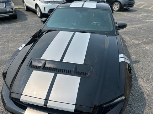 Used 2010 Ford Mustang Shelby GT500 RWD image 9