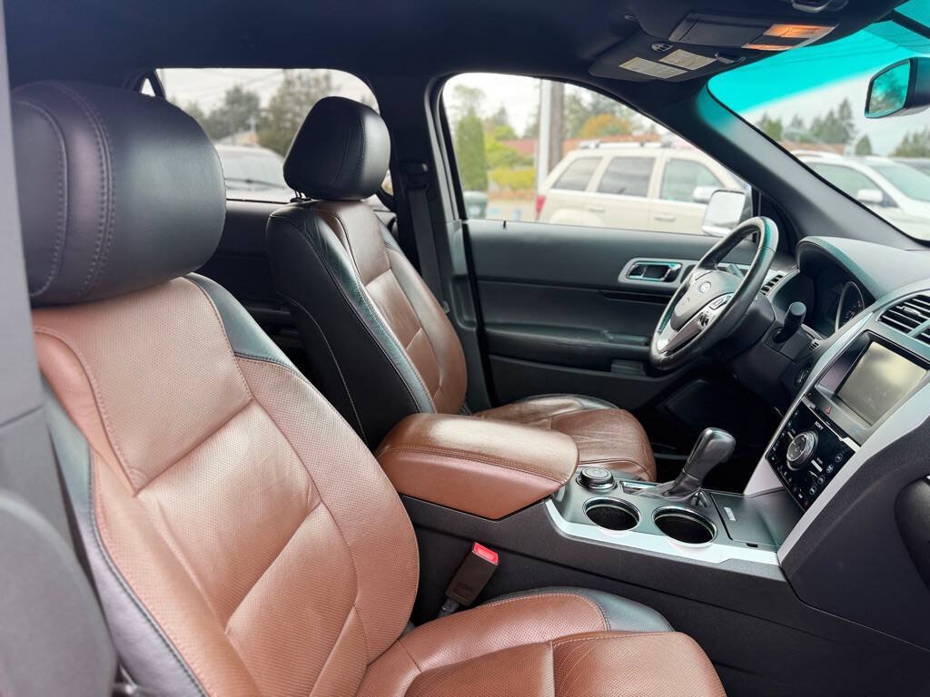 Used 2014 Ford Explorer Limited w/ Equipment Group 301A AWD/4WD image 23