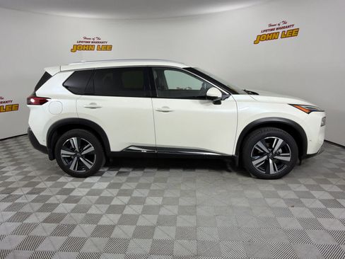Certified 2023 Nissan Rogue Platinum w/ Platinum Premium Package FWD image 7