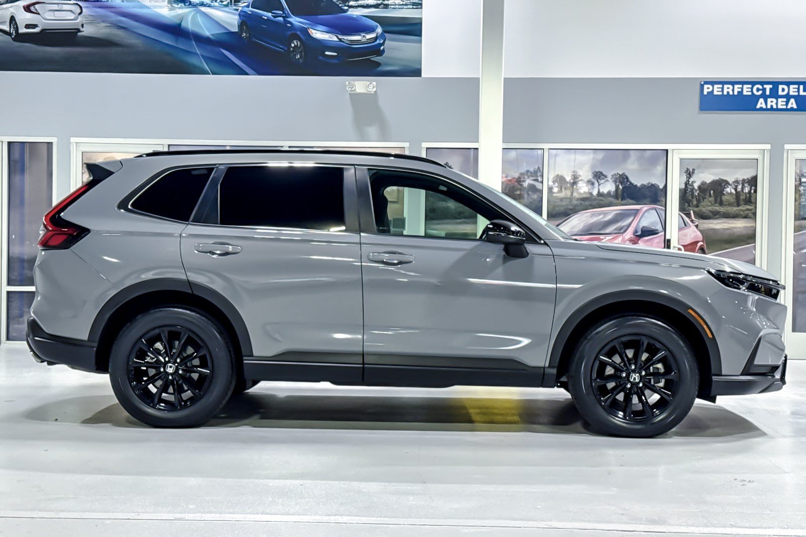 Used 2025 Honda CR-V Sport image 8