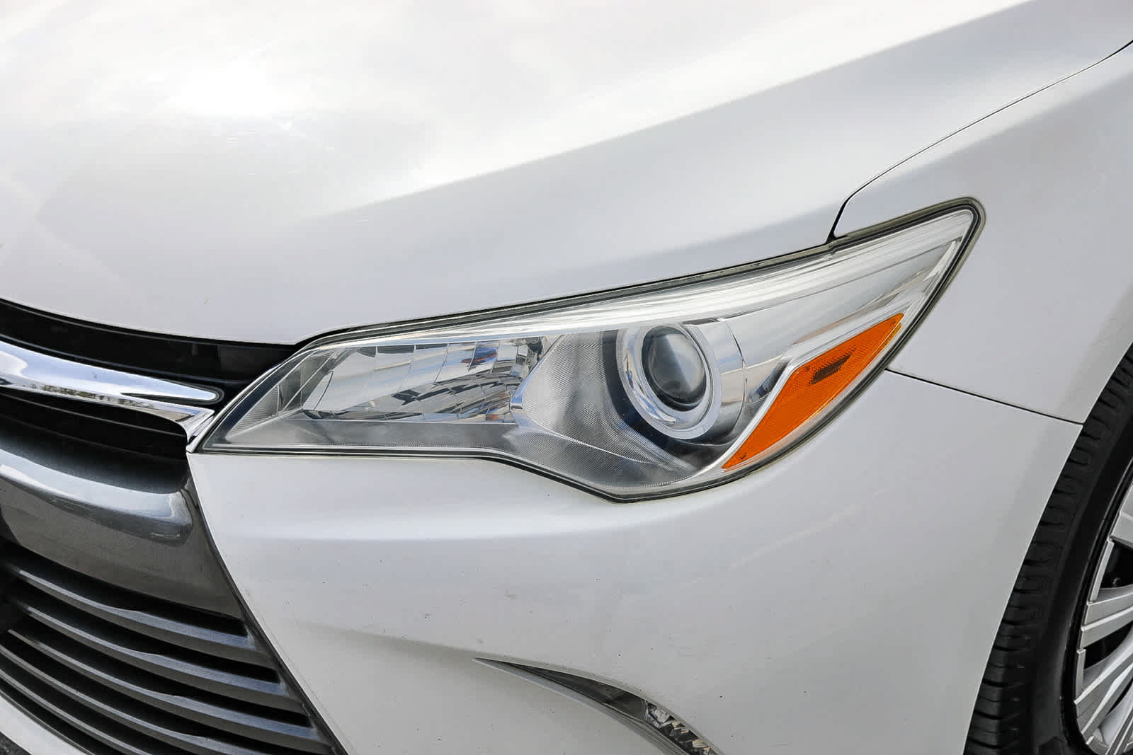 Used 2015 Toyota Camry LE FWD image 8