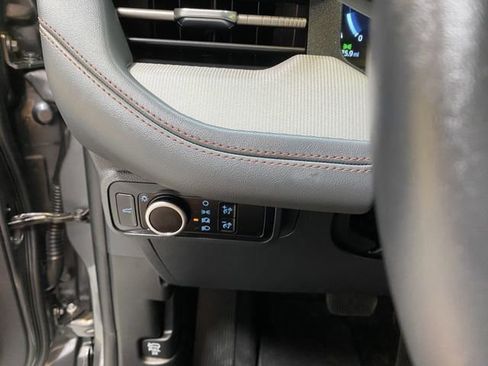 Used 2026 Ford Explorer Active RWD image 36