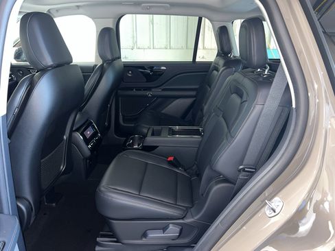 New 2025 Lincoln Aviator Reserve image 17