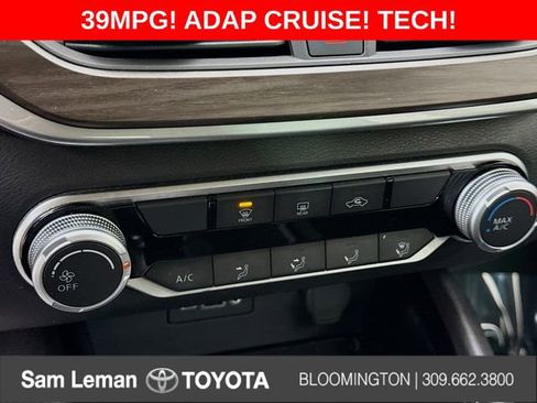 Used 2024 Nissan Altima 2.5 SV image 15