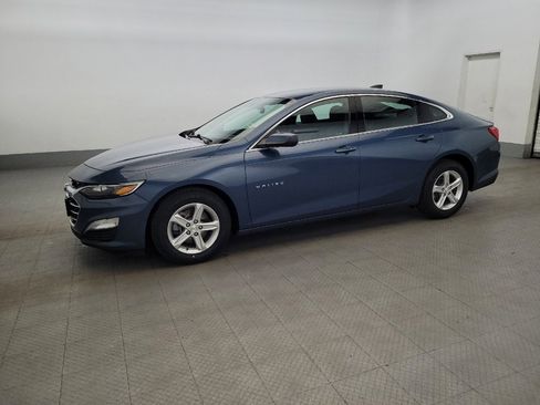 Used 2024 Chevrolet Malibu LS w/ Driver Confidence Package FWD image 2