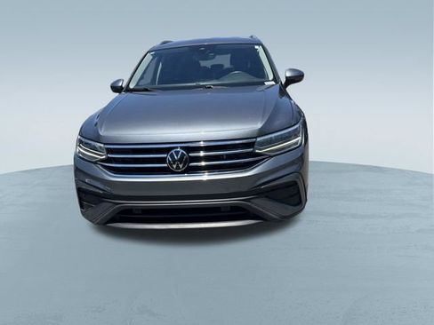 Used 2024 Volkswagen Tiguan SE FWD image 10