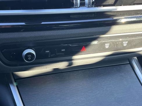 Used 2024 BMW 330i xDrive 330i xDrive w/ Convenience Package image 33