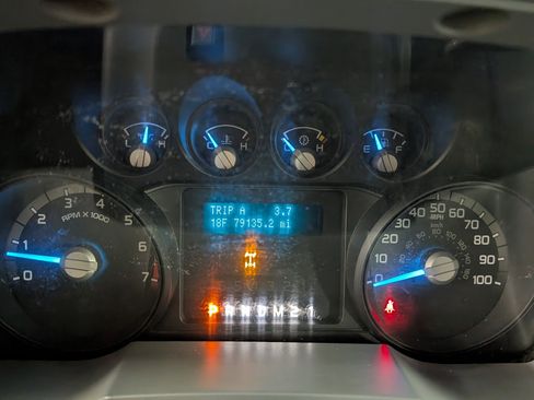 Used 2014 Ford F250 XL w/ Power Equipment Group image 16