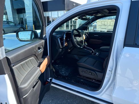 New 2026 GMC Canyon AT4 w/ Technology Plus Package image 17