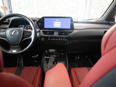 Used 2024 Lexus UX 250h F Sport AWD/4WD image 20