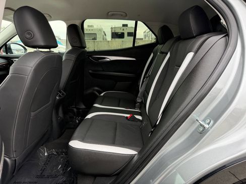 Used 2025 Buick Envision Sport Touring image 18