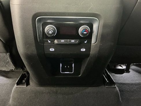 Used 2021 Chevrolet Tahoe LT w/ LT Signature Package image 35