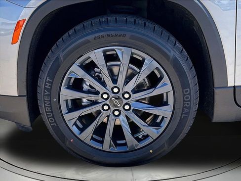 Used 2023 Chevrolet Traverse RS AWD/4WD image 32