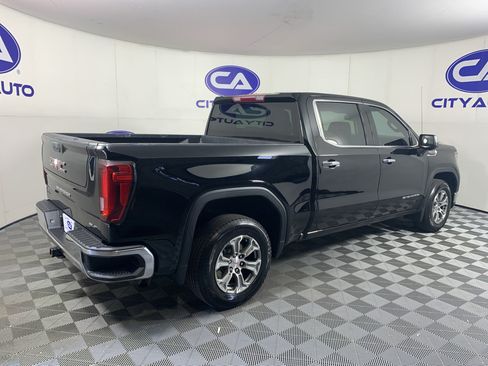 Used 2025 GMC Sierra 1500 SLT RWD image 3