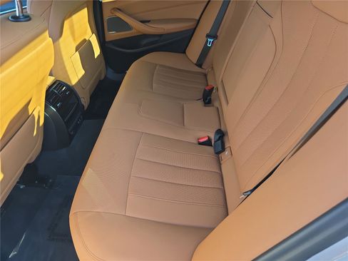 Used 2023 BMW 530i w/ Executive Package image 14