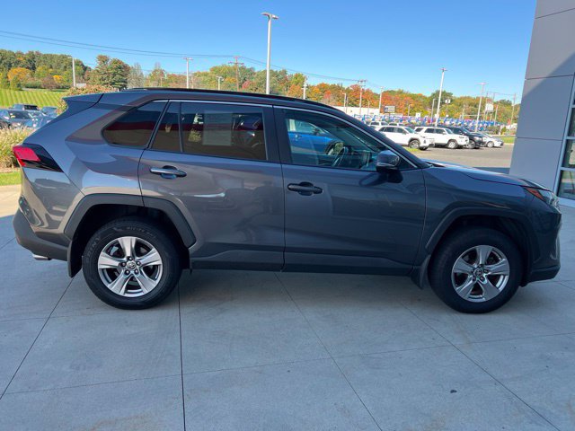 Used 2022 Toyota RAV4 XLE w/ Convenience Package AWD/4WD image 8