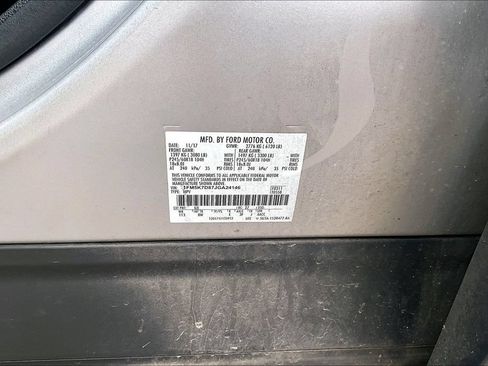 Used 2018 Ford Explorer XLT w/ Equipment Group 201A FWD image 24