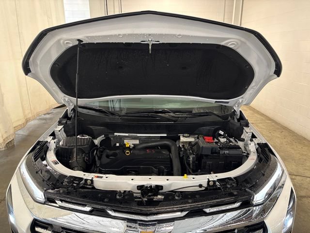 Used 2025 Chevrolet Equinox LT AWD/4WD image 8