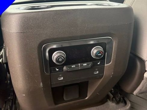 Used 2024 Chevrolet Tahoe Z71 w/ Luxury Package AWD/4WD image 27