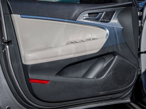 Used 2022 Genesis G70 3.3T image 26