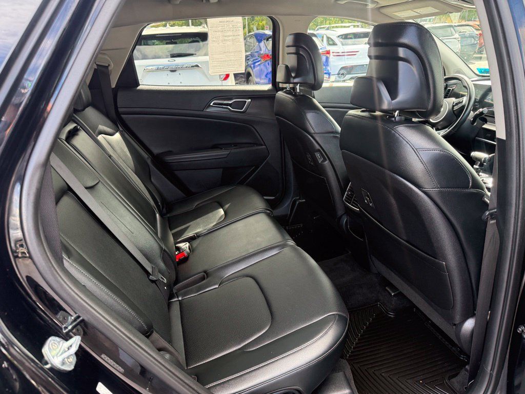 Used 2023 Kia Sportage EX AWD/4WD image 19