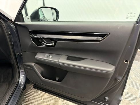 Used 2025 Honda CR-V EX-L image 16
