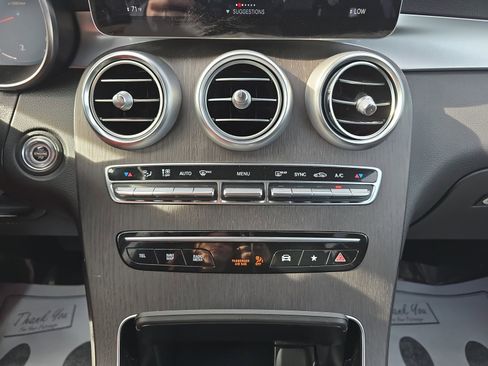 Used 2022 Mercedes-Benz GLC 300 GLC 300 image 24