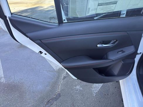 New 2025 Nissan Sentra SR image 30