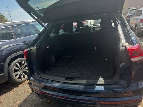 Used 2023 Volkswagen Atlas Cross Sport SEL R-Line image 10