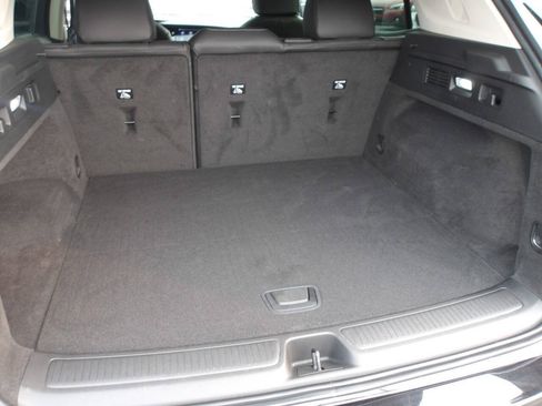 Used 2022 Buick Envision Essence w/ Safety Package FWD image 28
