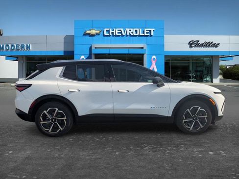 New 2026 Chevrolet Equinox EV LT FWD image 4