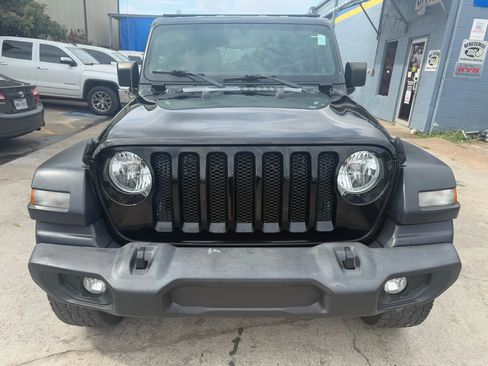 Used 2018 Jeep Wrangler Unlimited Sport S AWD/4WD image 2