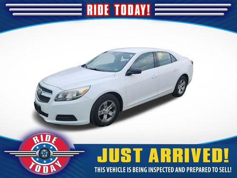 Used 2013 Chevrolet Malibu LS image 1