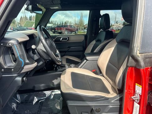 Used 2024 Ford Bronco Wildtrak AWD/4WD image 5